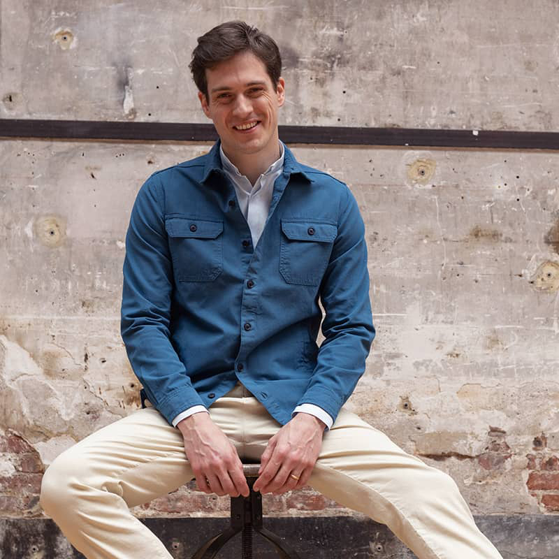 Look sovracamicia blu tempesta